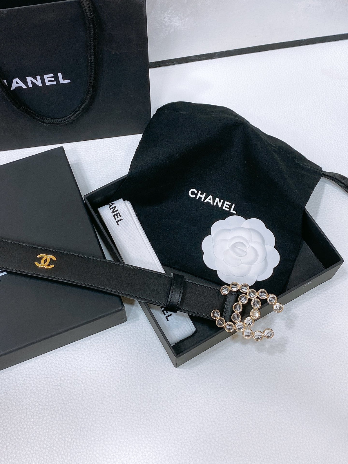 CHANEL BELT 30 MM IN BLACK CALFSKIN PEARL LOGO WITH GOLD HARDWARE