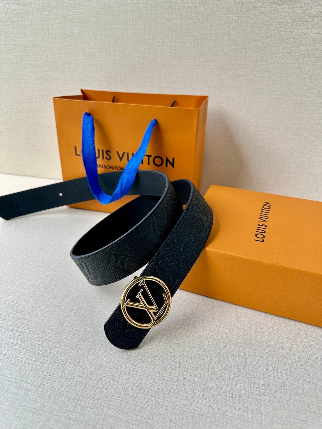 LOUIS VUITTON LV 25S BELT 40 MM IN BLACK CALFSKIN WITH GOLD HARDWARE 593263
