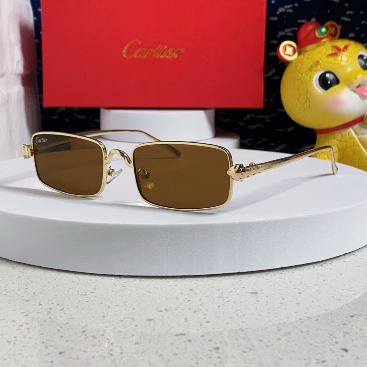 CARTIER PANTHÈRE RECTANGULAR FRAME SUNGLASSES CT0473S IN METAL