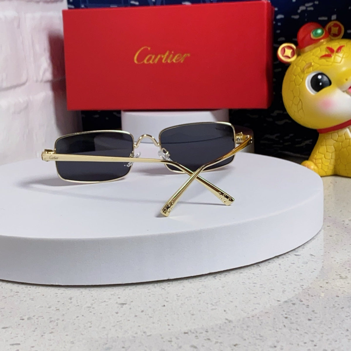 CARTIER PANTHÈRE RECTANGULAR FRAME SUNGLASSES CT0473S IN METAL