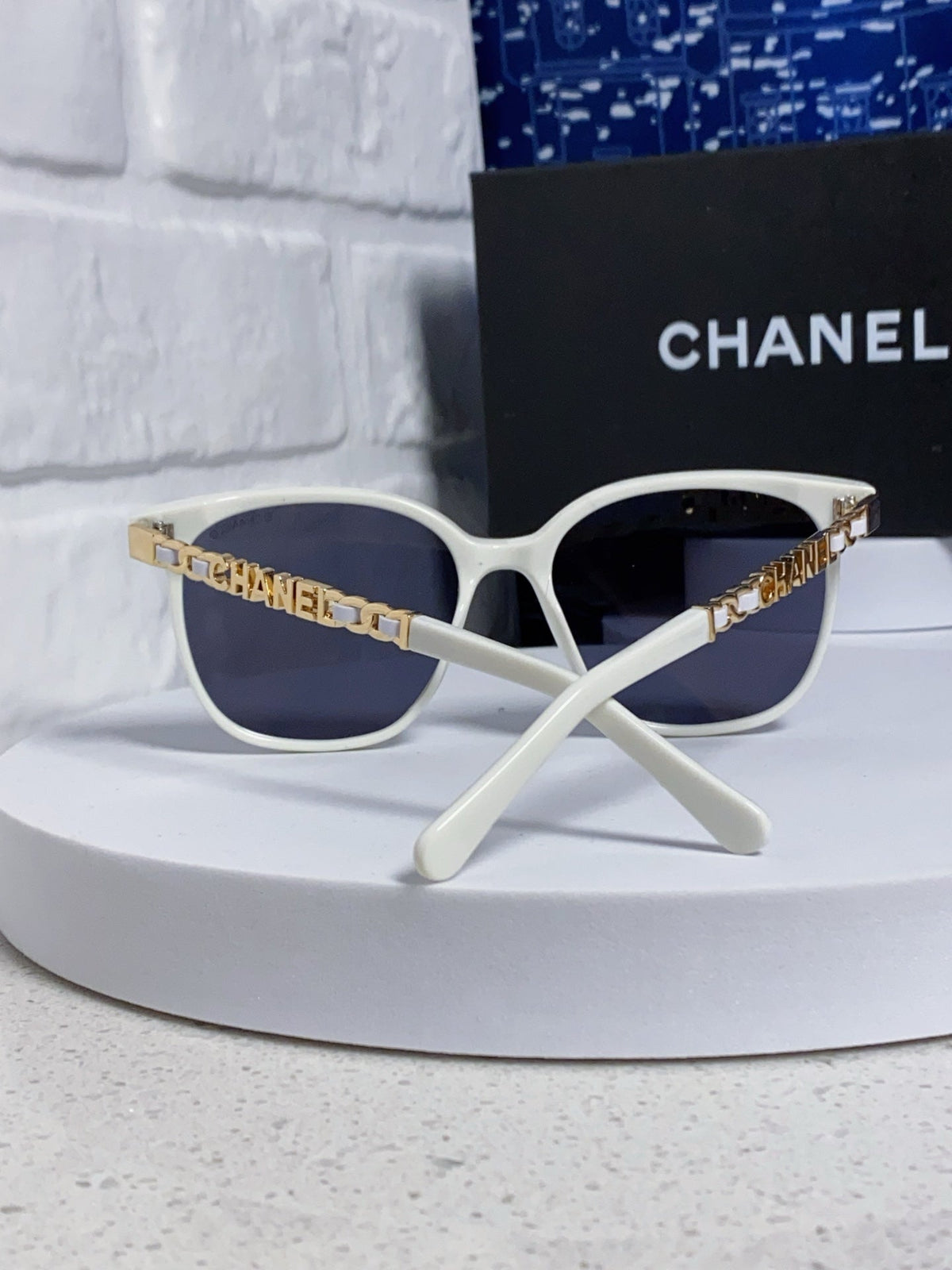 CHANEL SQUARE SUNGLASSES 632031 IN WHITE ACETATE GOLD METAL