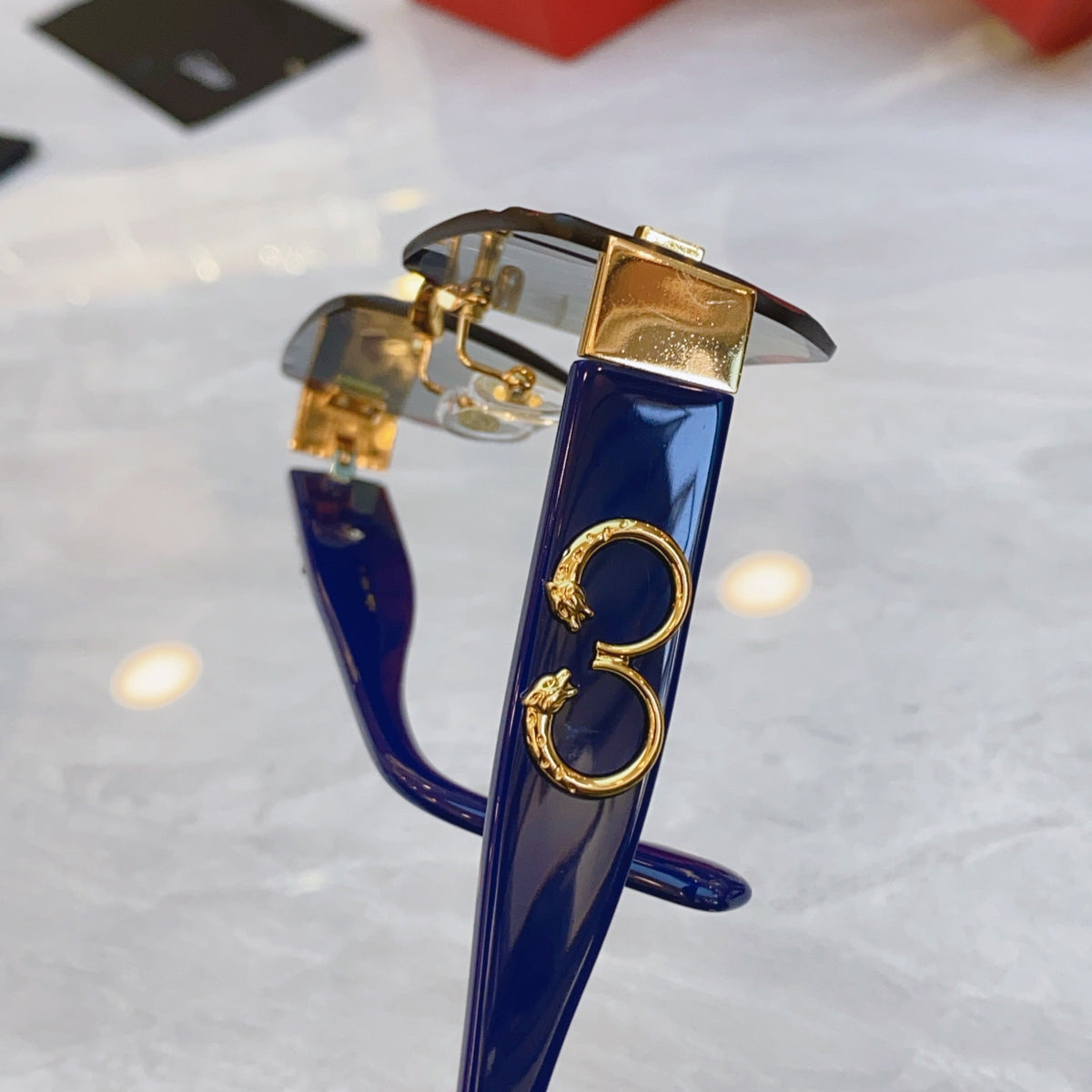 CARTIER PANTHÈRE GEOMETRIC SUNGLASSES CT0637S IN METAL AND ACETATE